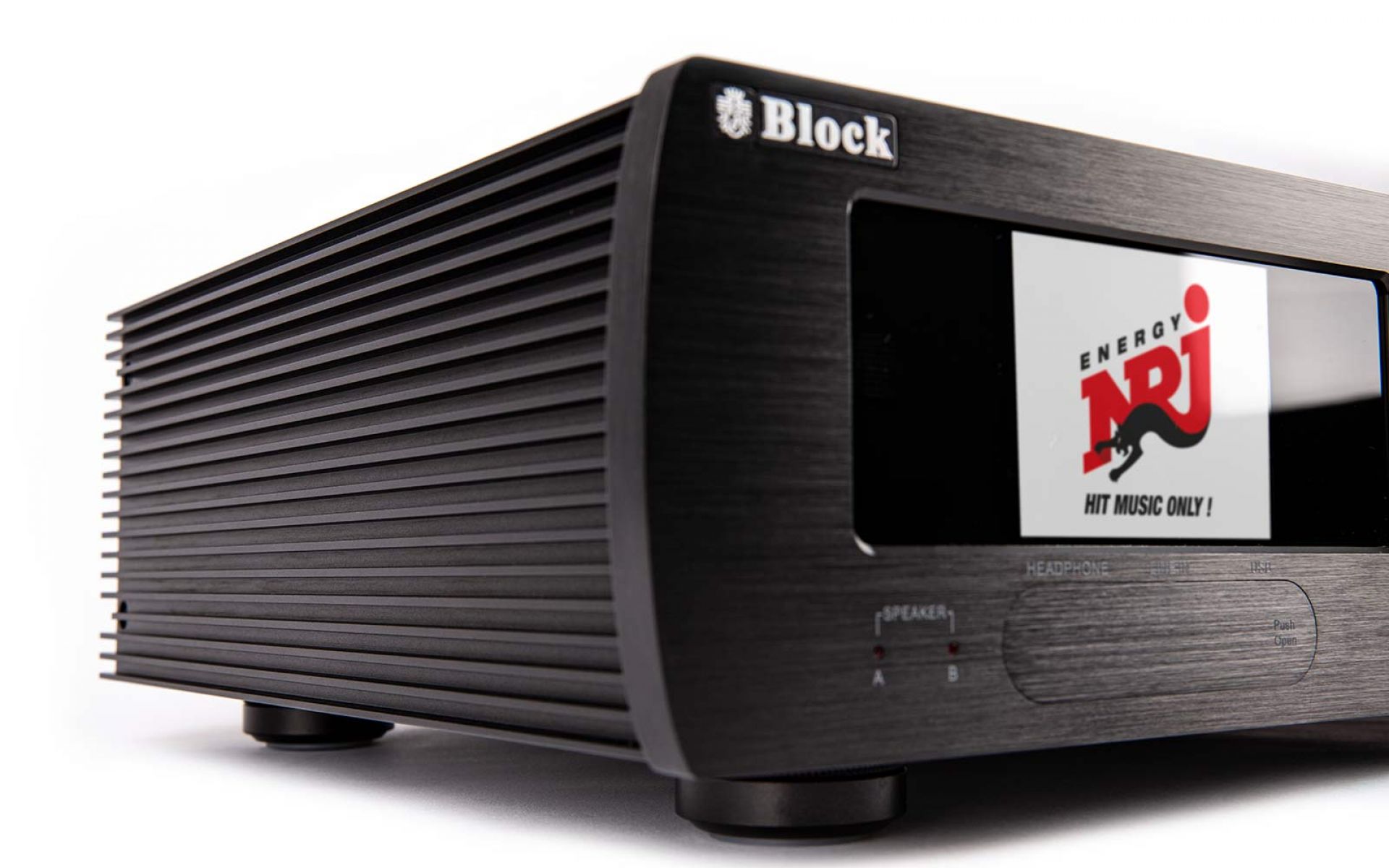 CVR_100_HP_Black_Galerie_V4_1920x1920