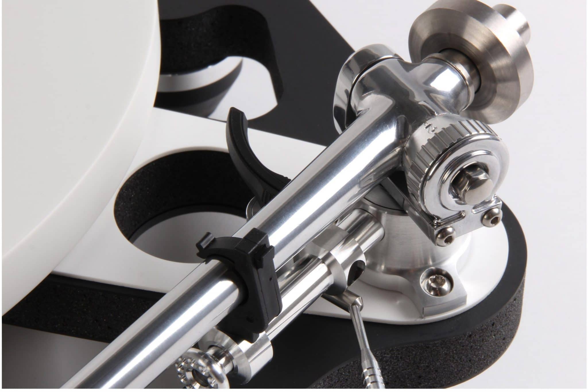 PL10-RB3000-bias-housing-detail_-scaled